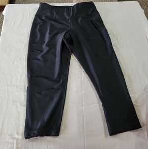 Black Athletic Leggings Capri